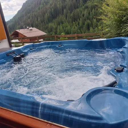 Italian With Hot Tub Apartment Arabba